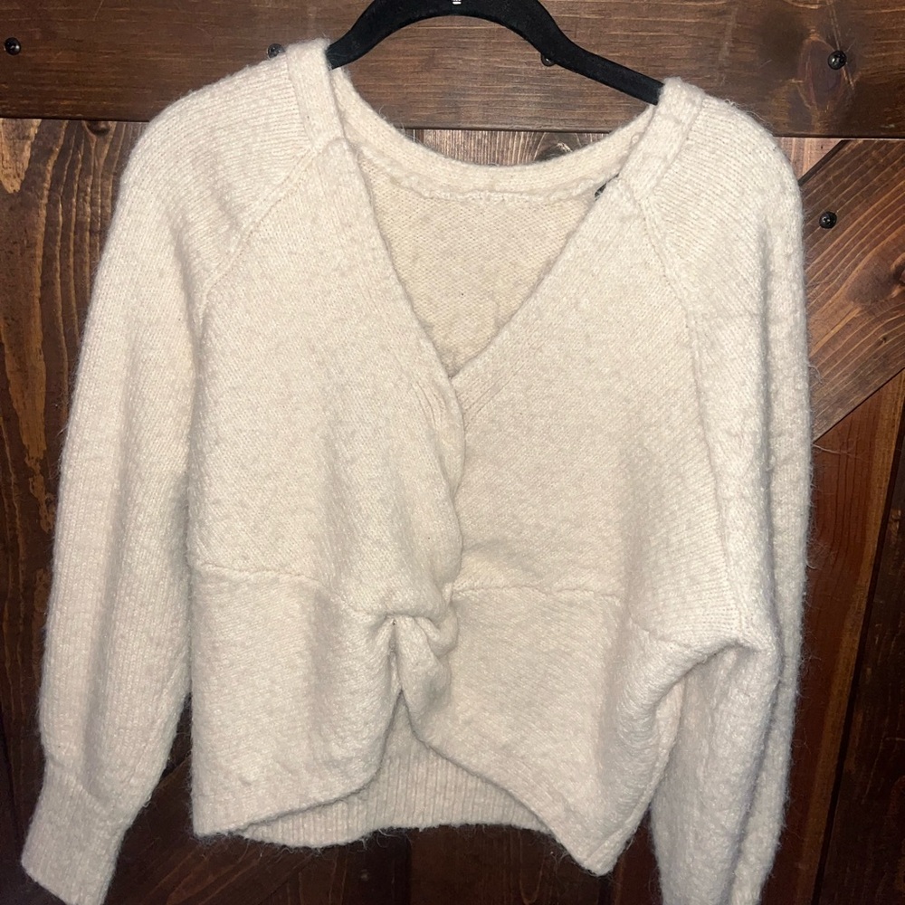 Express Cream V-Neck Women's Sweater